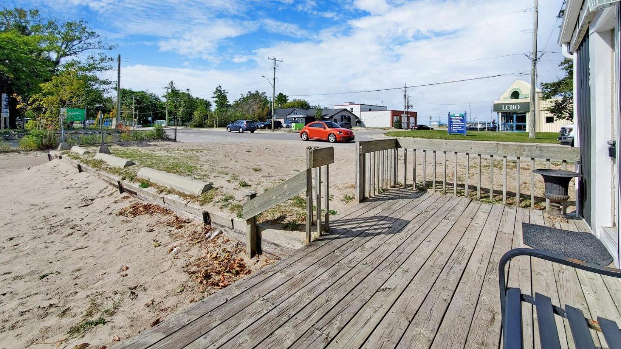 Main Beach River Retreat - Wasaga Beach 1 - Main Strip - 93 Mosley St Exterior photo