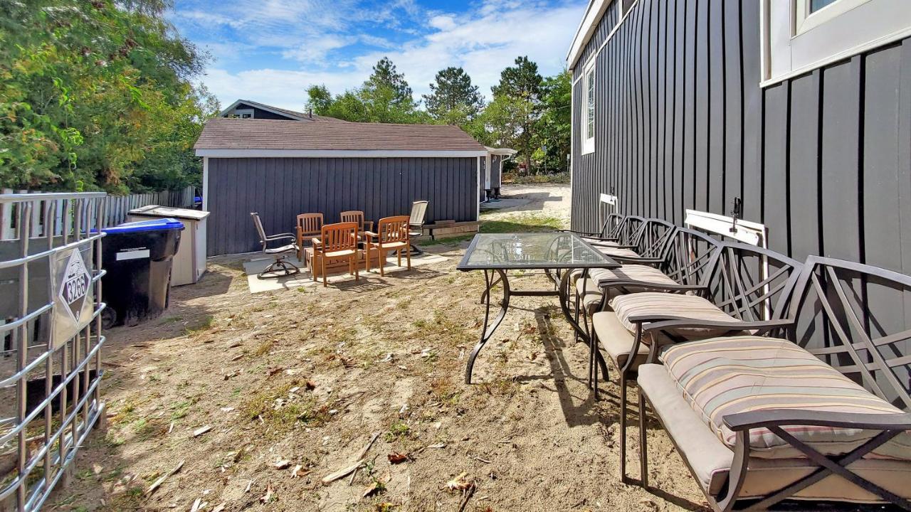Main Beach River Retreat - Wasaga Beach 1 - Main Strip - 93 Mosley St Exterior photo